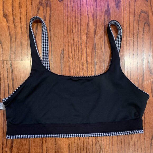 Alo Yoga Micro Houndstooth Bra | Gray Black | Medium - Picture 6 of 8